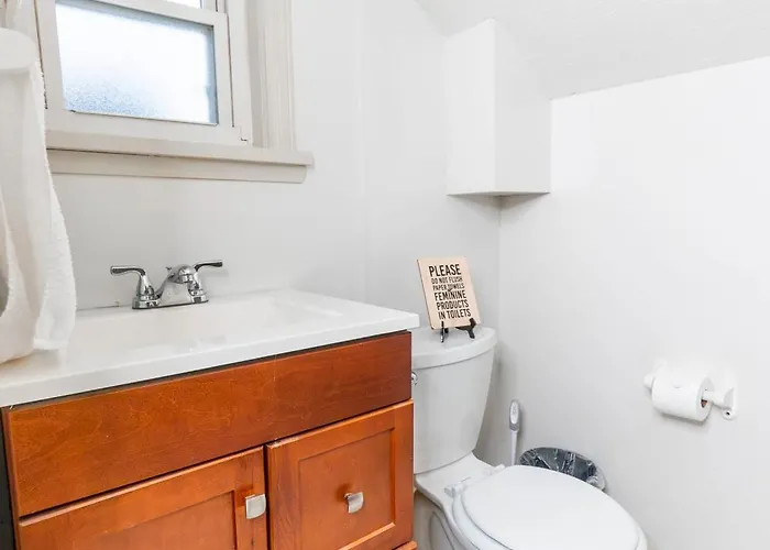 1 Bedroom - Parking - Amazing View Nearby! * Pittsburgh
