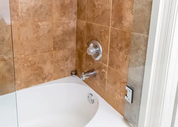 1 Bedroom - Parking - Amazing View Nearby! * Pittsburgh